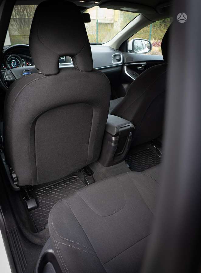 Volvo V40, 2.0 l., hatchback