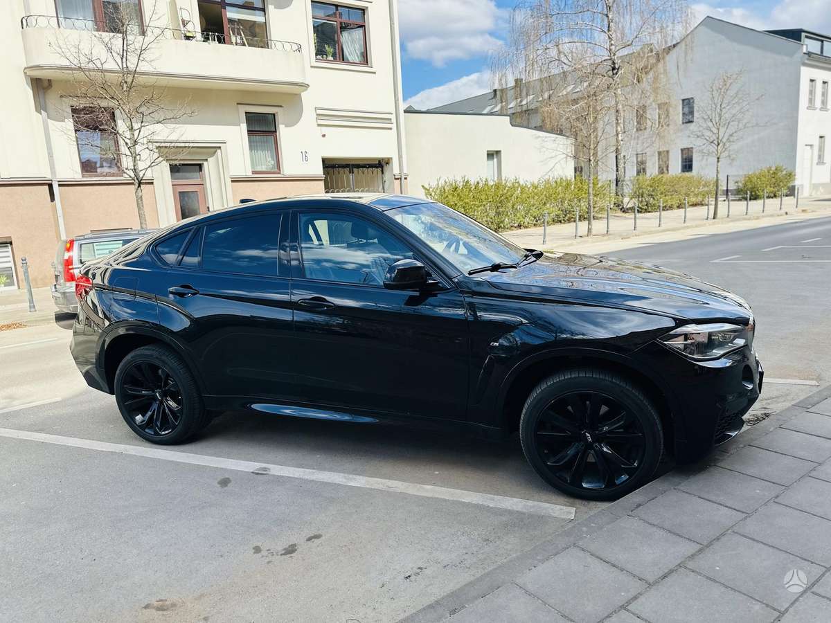 BMW X6, off-road / crossover