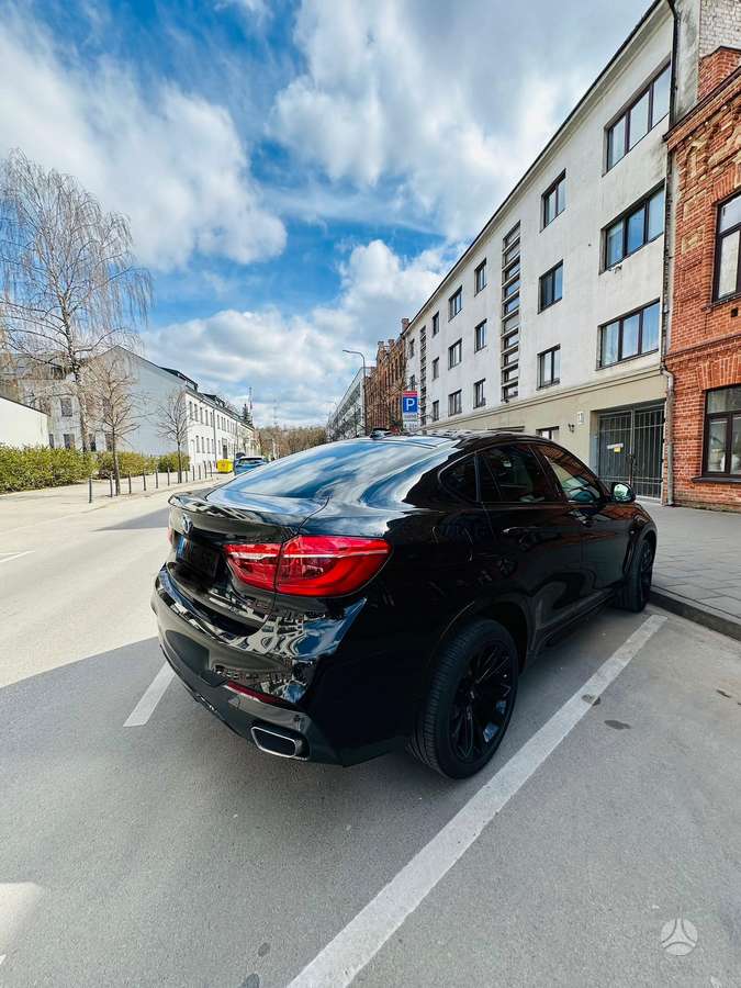 BMW X6, Внедорожник / Кроссовер