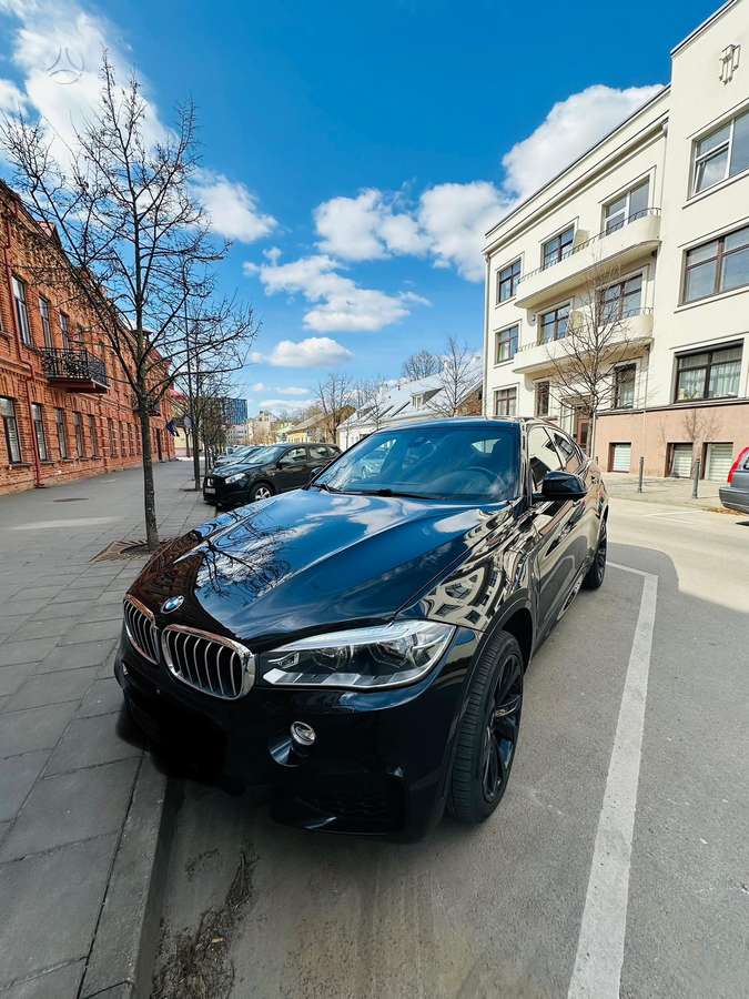 BMW X6, off-road / crossover