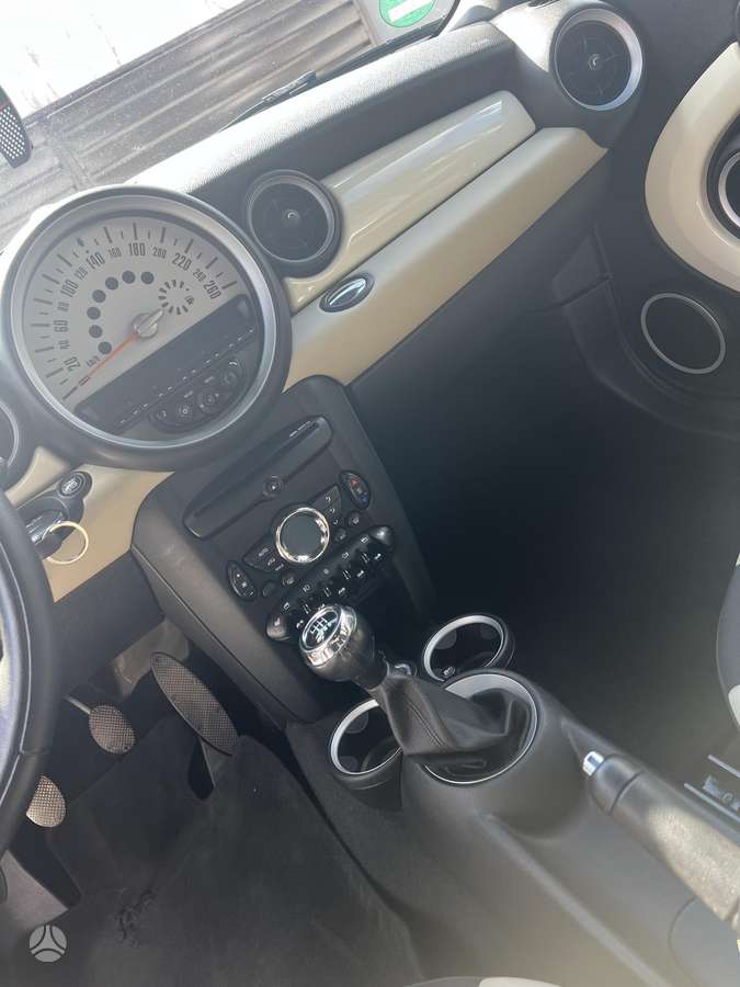 Mini One, 1.6 l., hatchback
