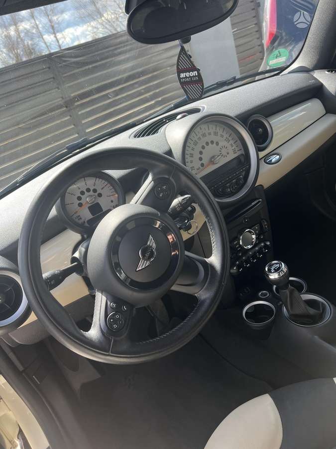 Mini One, 1.6 l., hatchback