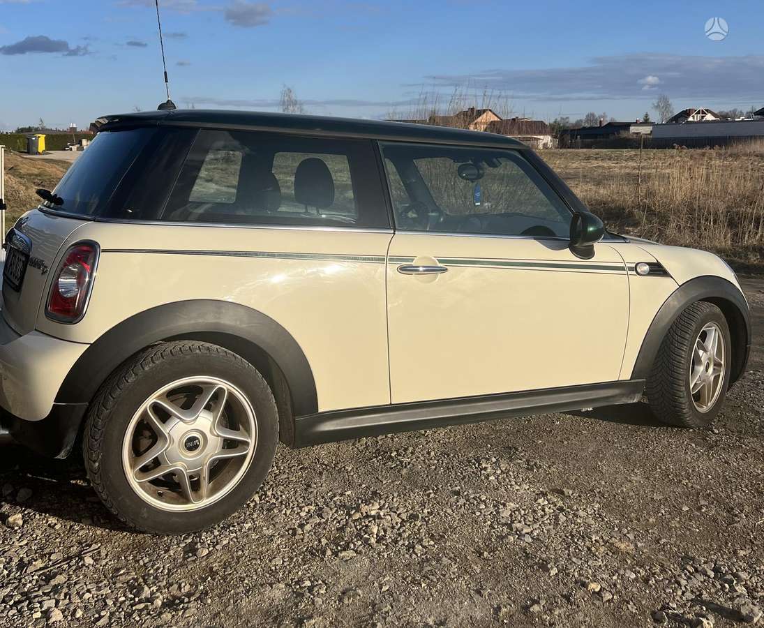 Mini One, 1.6 l., hatchback