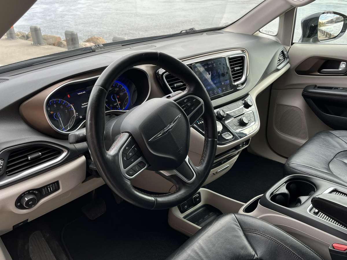 Chrysler Pacifica, 3.6 l., Минивэн