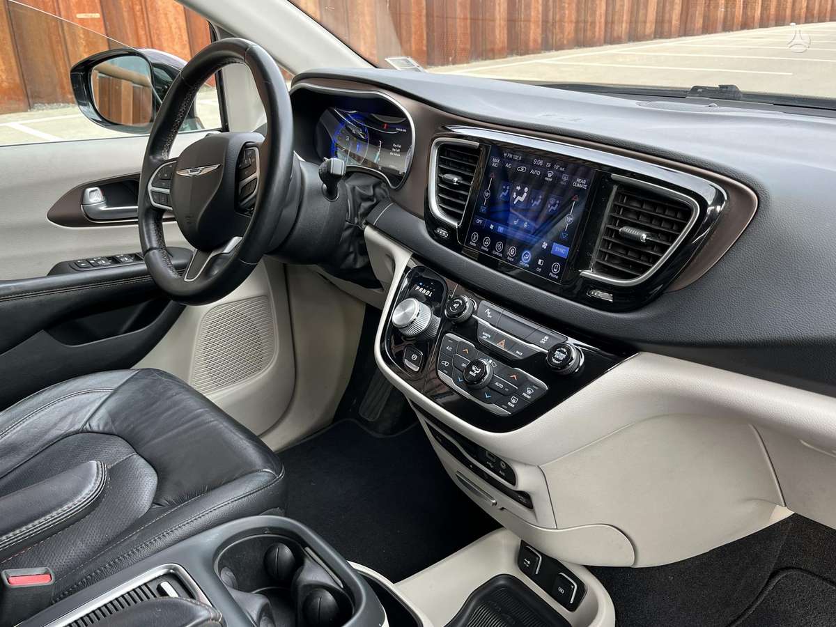 Chrysler Pacifica, 3.6 l., Минивэн