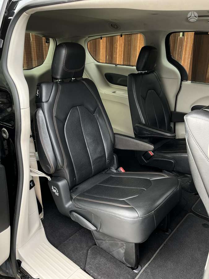 Chrysler Pacifica, 3.6 l., Минивэн