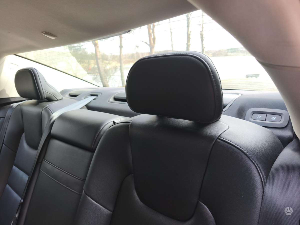 Volvo S60, 2.0 l., Седан