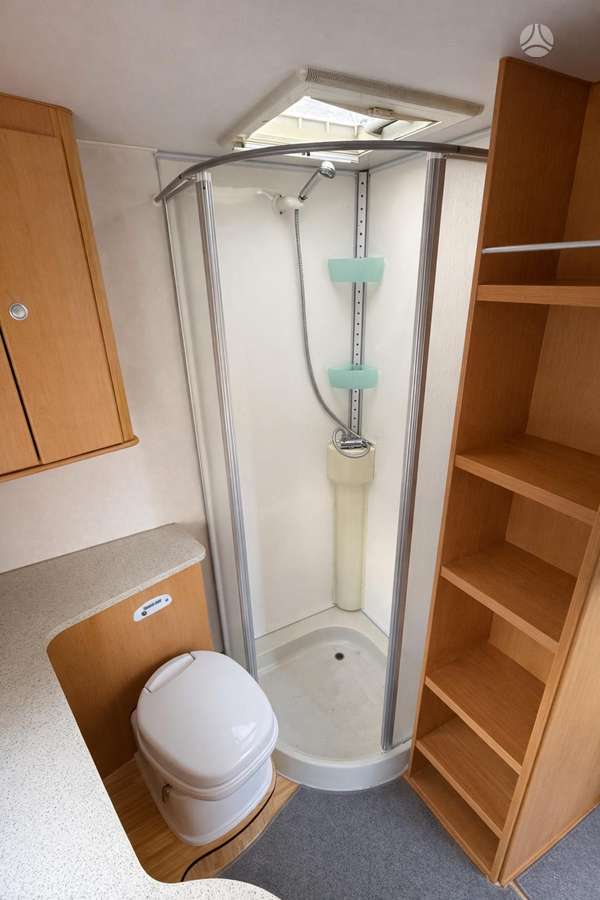 Hymer ERIBA Living, кемперы