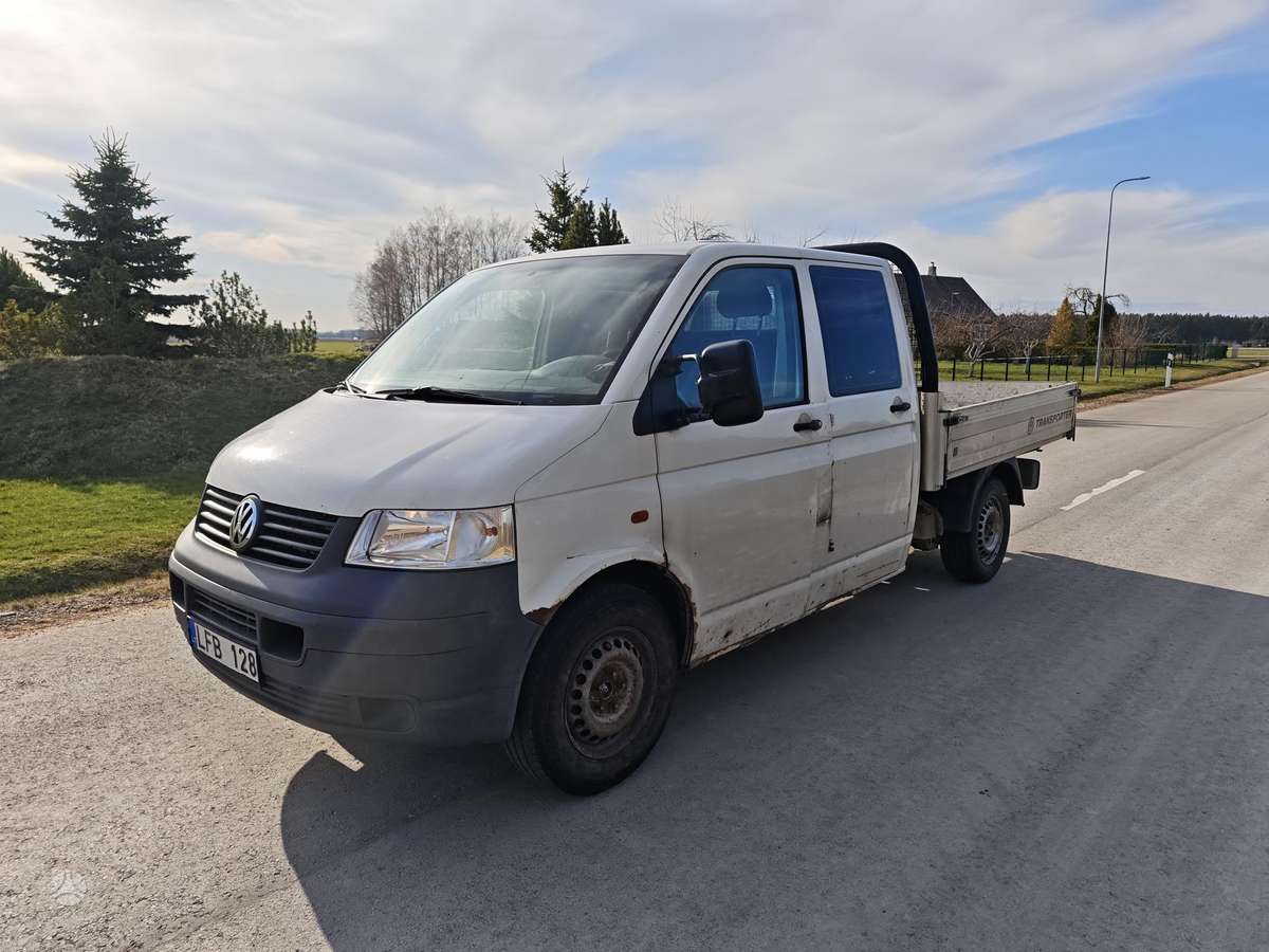 Volkswagen Transporter - 1