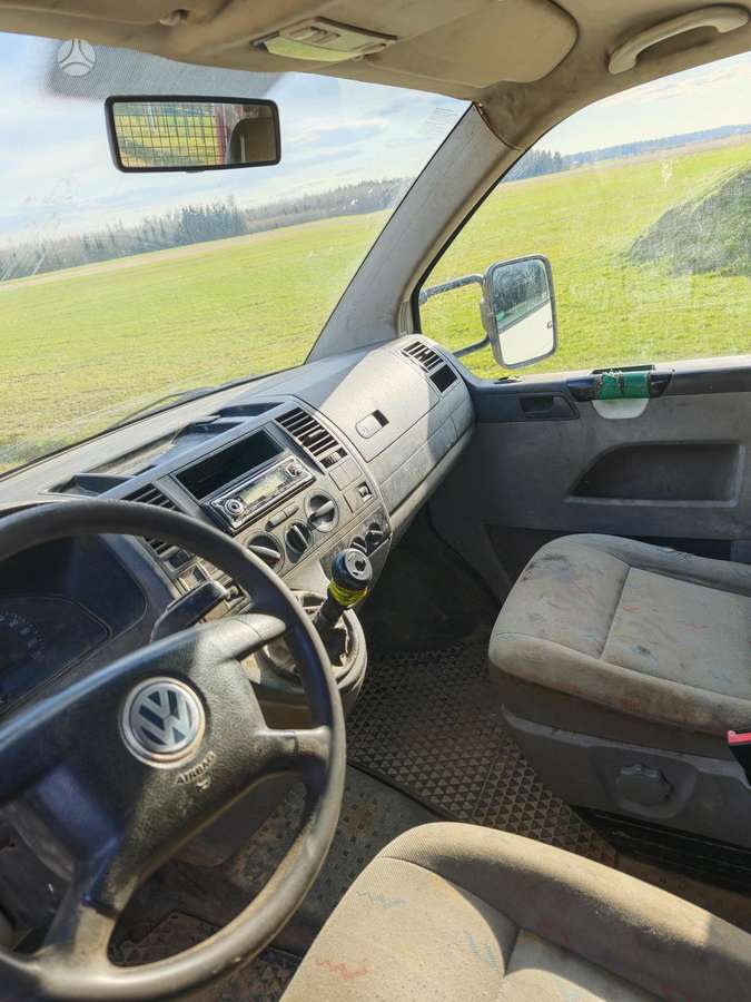 Volkswagen Transporter - 9