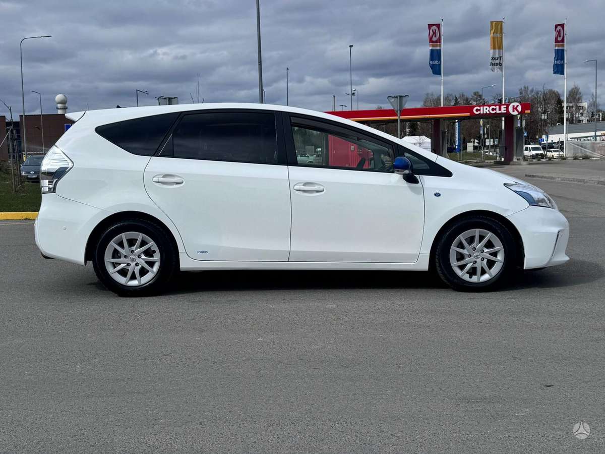 Toyota Prius+ - 6