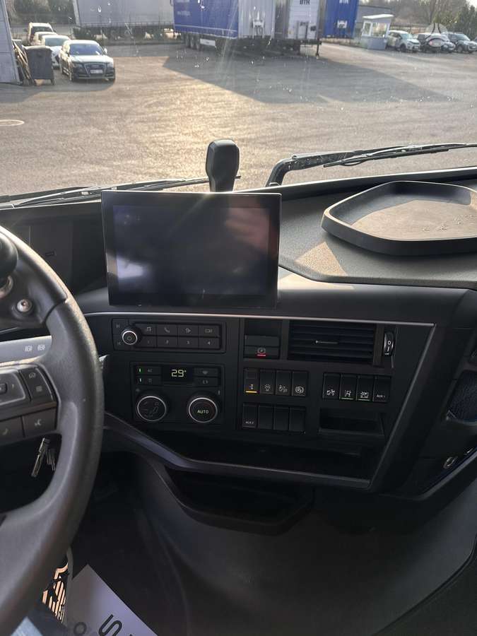 Volvo FH460, double sleeper