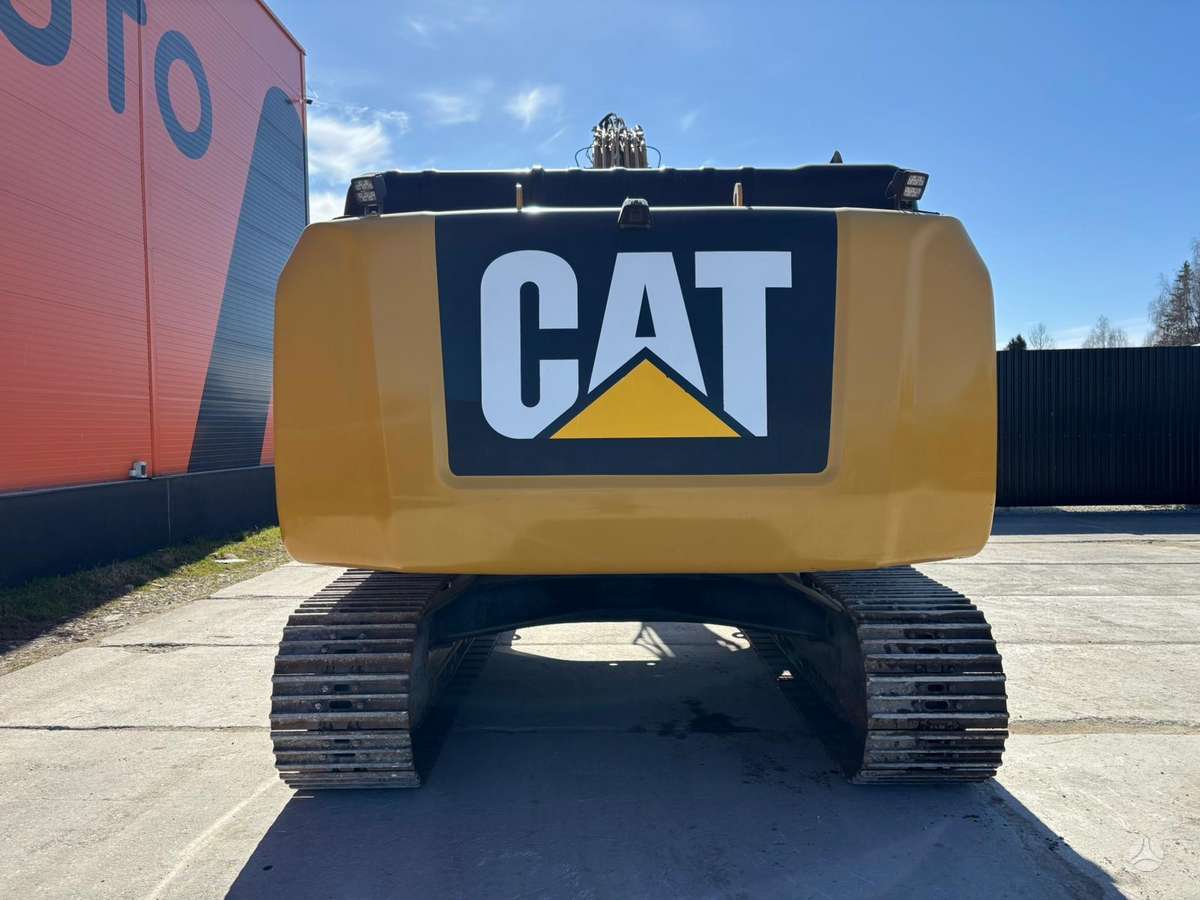 Caterpillar 330 FL, ekskavatoriai