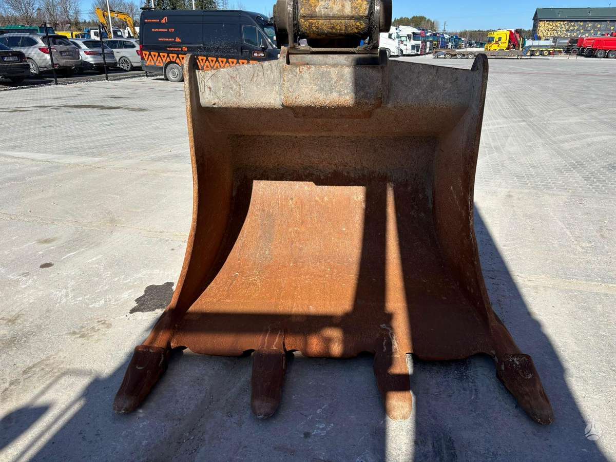 Caterpillar 330 FL, ekskavatoriai