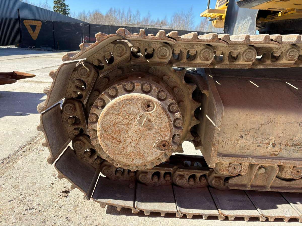 Caterpillar 330 FL, ekskavatoriai