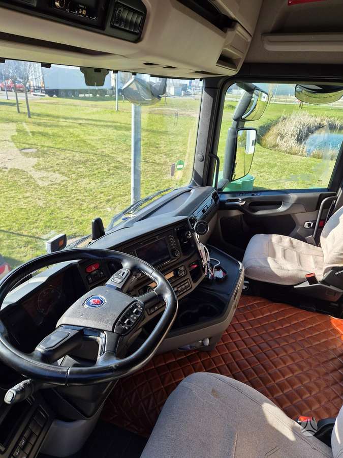 Scania R460 Retarder, double sleeper