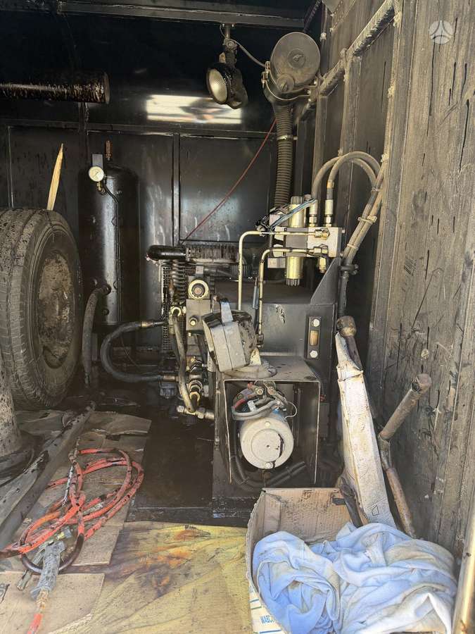 MAN TGL 8.240, paving machinery