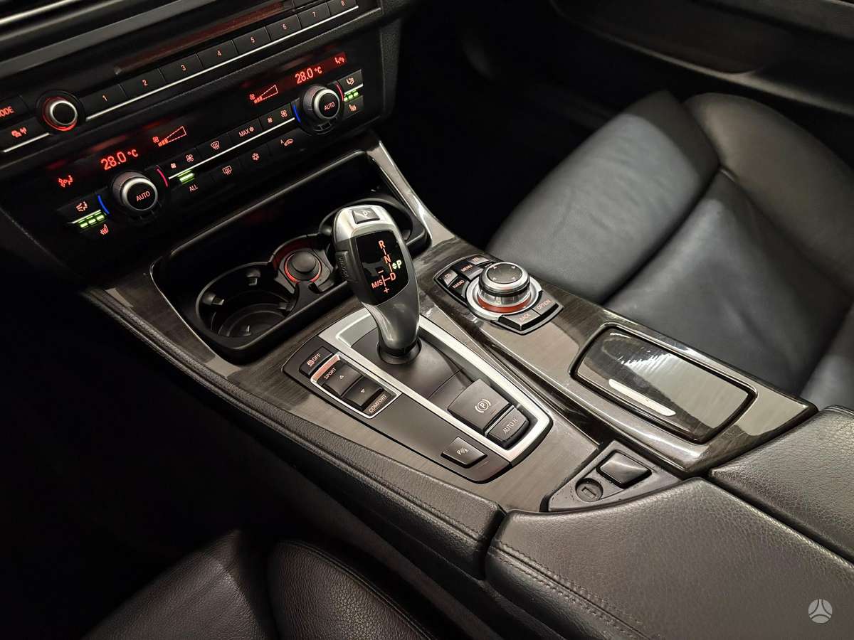 BMW 520, 2.0 l., Седан