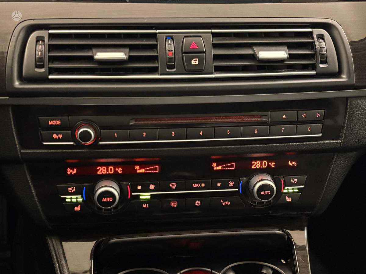 BMW 520, 2.0 l., Седан