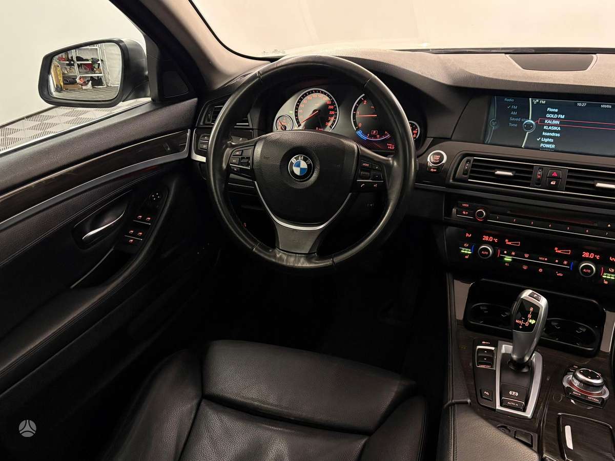 BMW 520, 2.0 l., Седан