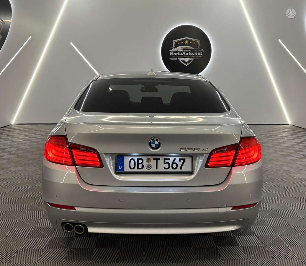 BMW 520, 2.0 l., Седан