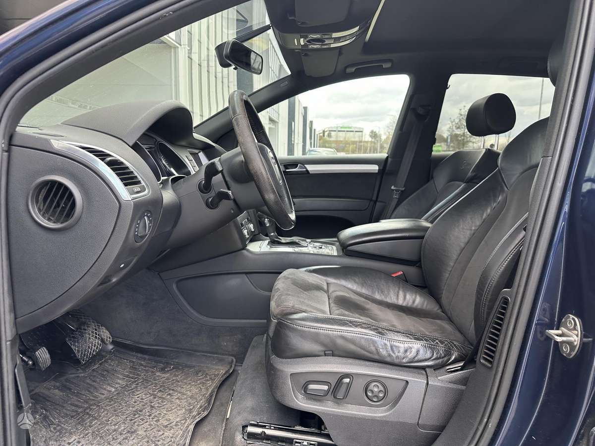 Audi Q7, 4.1 l., Внедорожник / Кроссовер