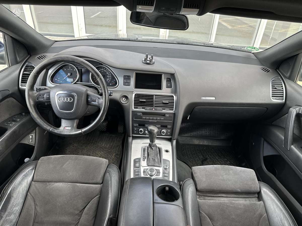 Audi Q7, 4.1 l., Внедорожник / Кроссовер