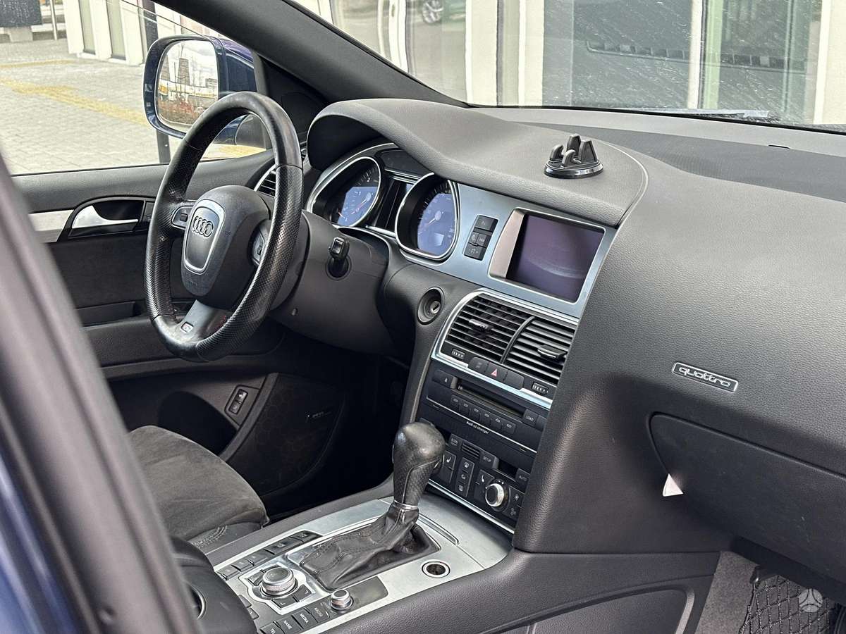 Audi Q7, 4.1 l., Внедорожник / Кроссовер