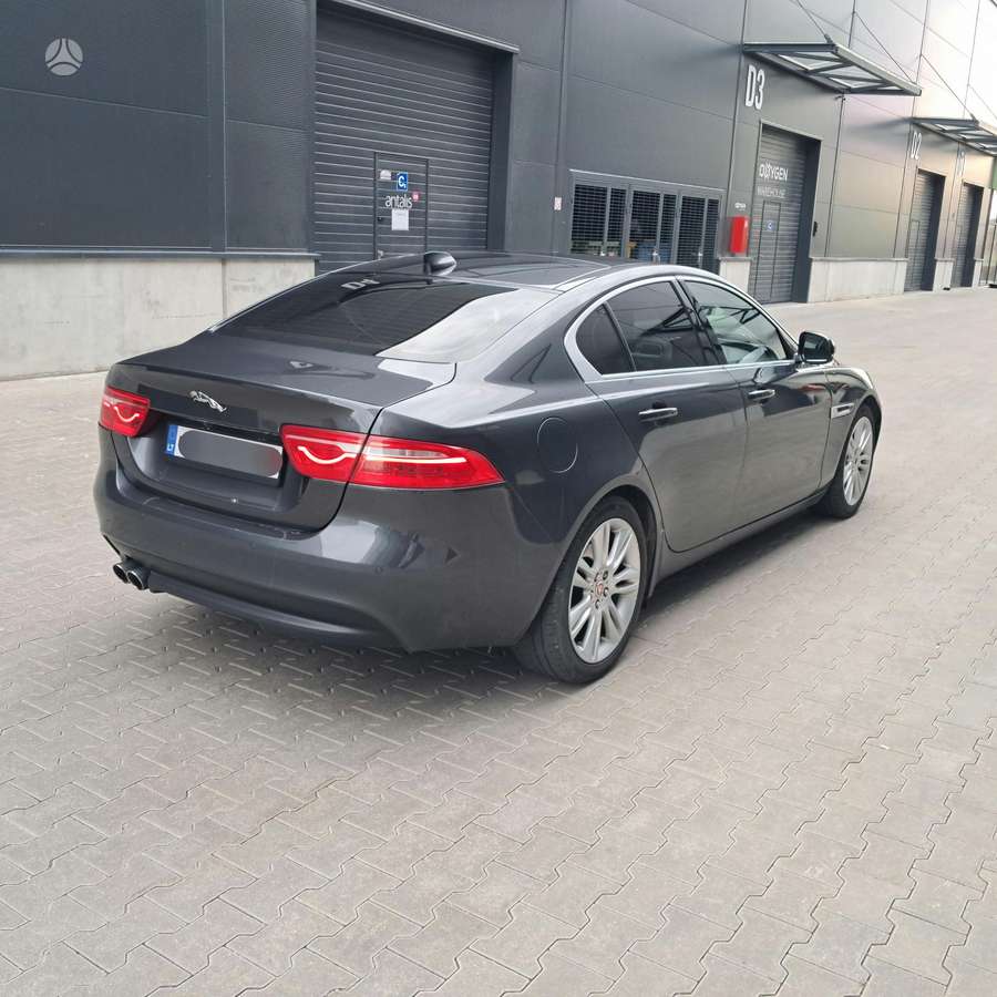 Jaguar XE, 2.0 l., Седан