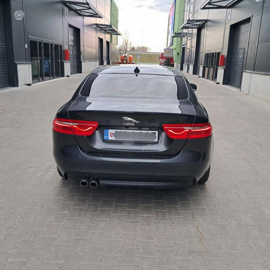 Jaguar XE, 2.0 l., Седан