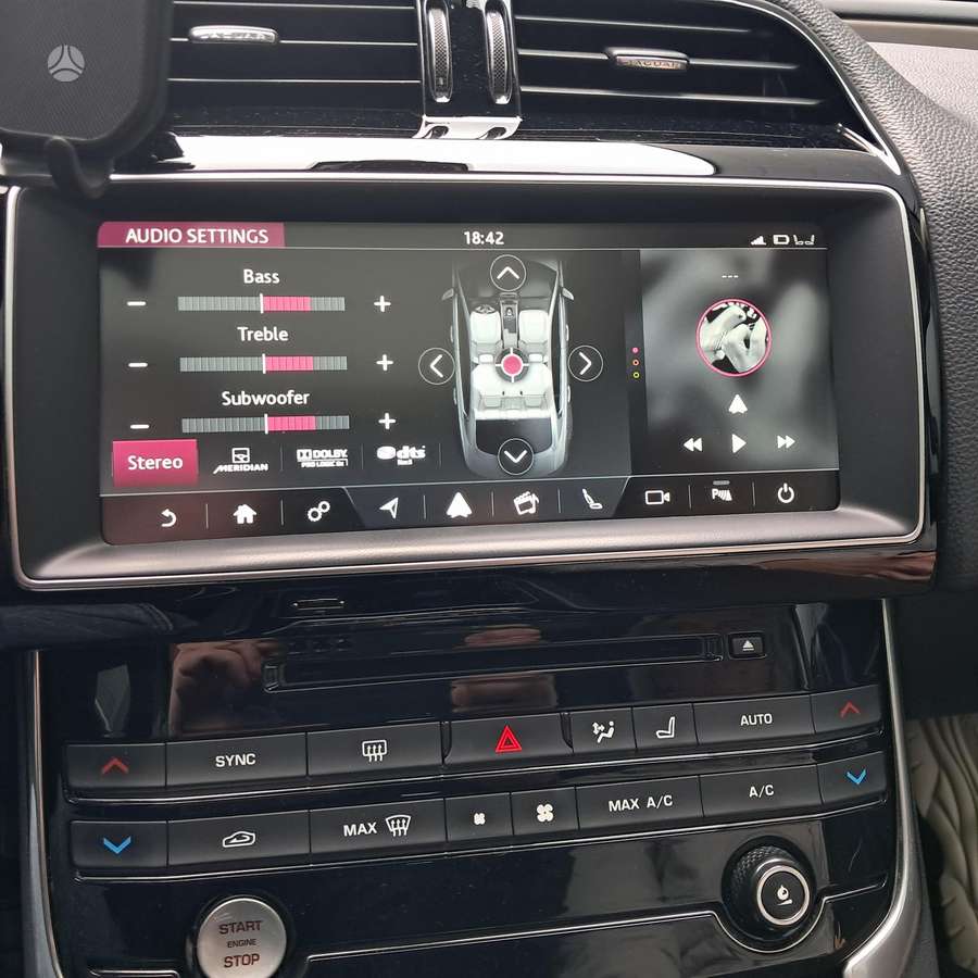 Jaguar XE, 2.0 l., Седан