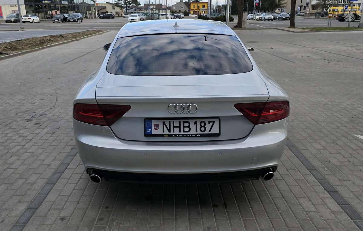 Audi A7, Хэтчбек
