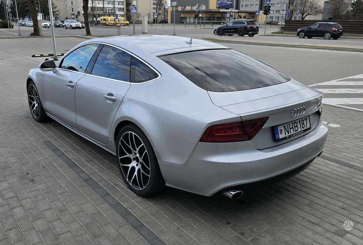 Audi A7, hatchback