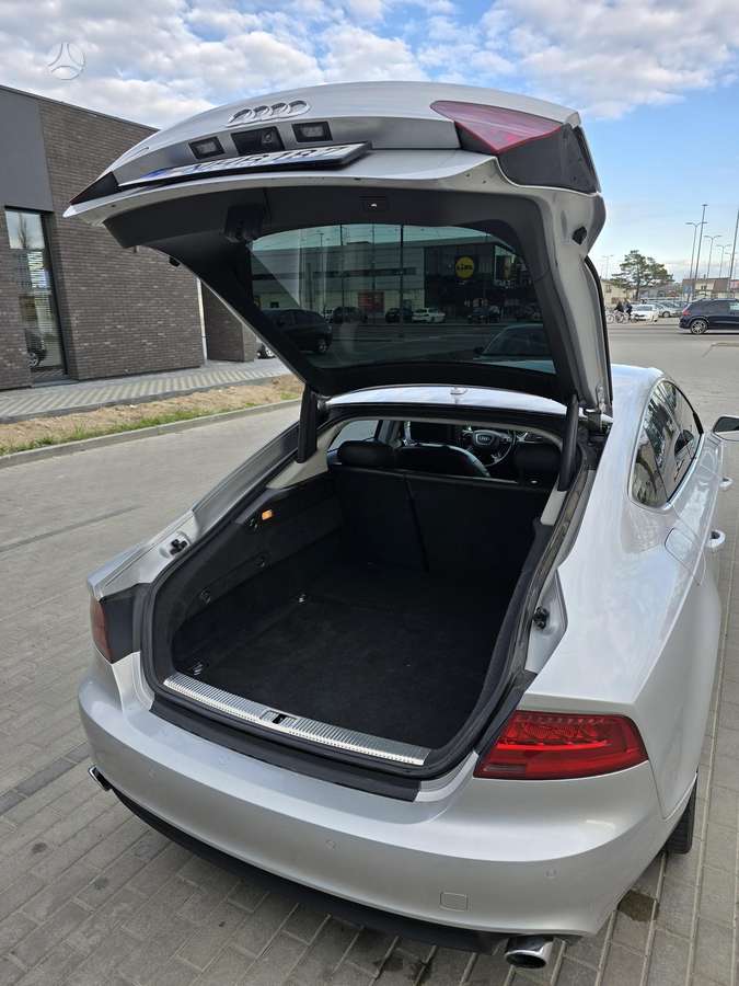 Audi A7, hatchback