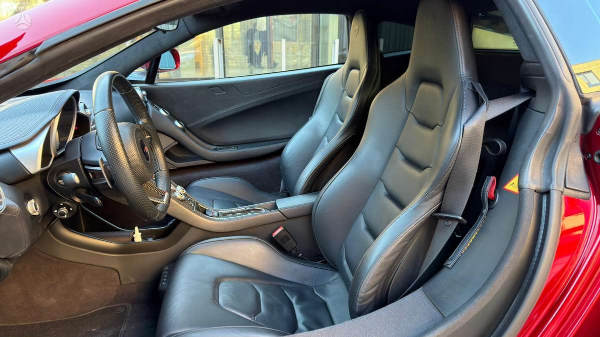 Mclaren 650S Coupe, 3.8 l., Купе (coupe)