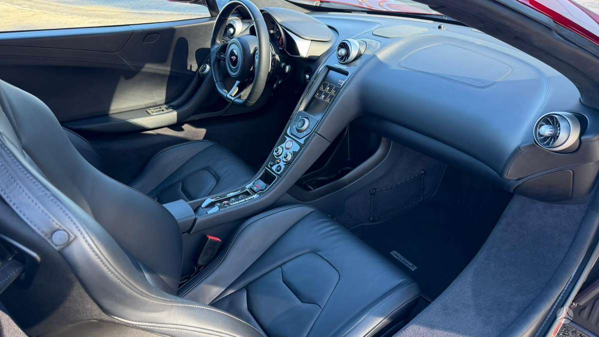 Mclaren 650S Coupe, 3.8 l., Купе (coupe)
