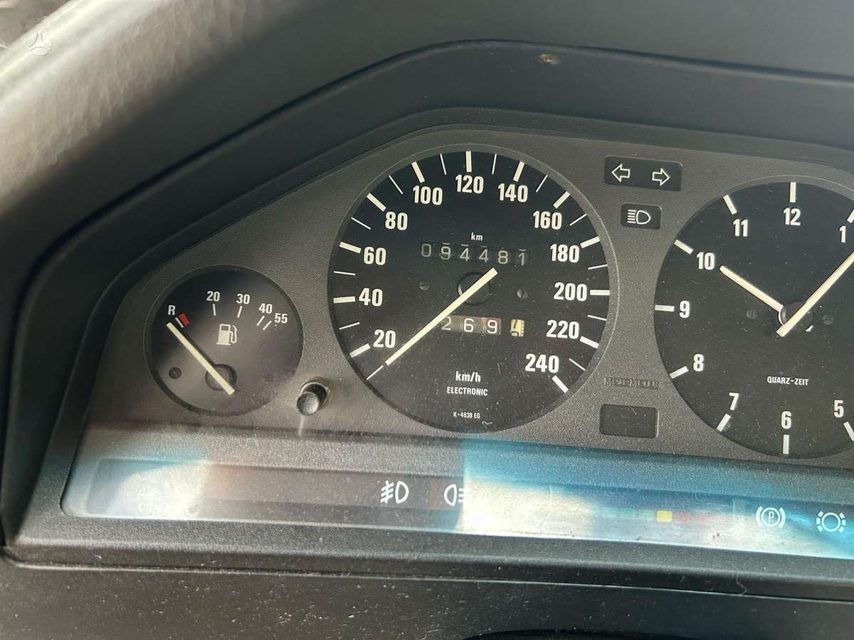 BMW 318, 1.8 l., sedanas