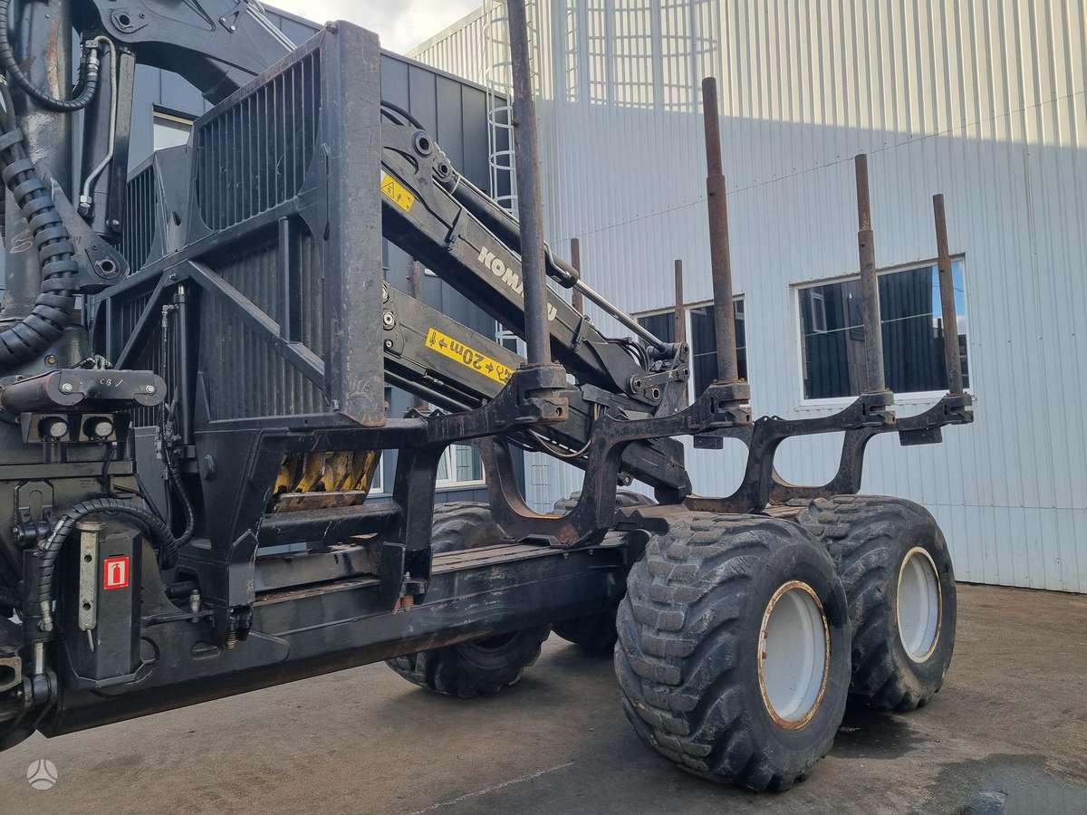 Komatsu 855, forwarders