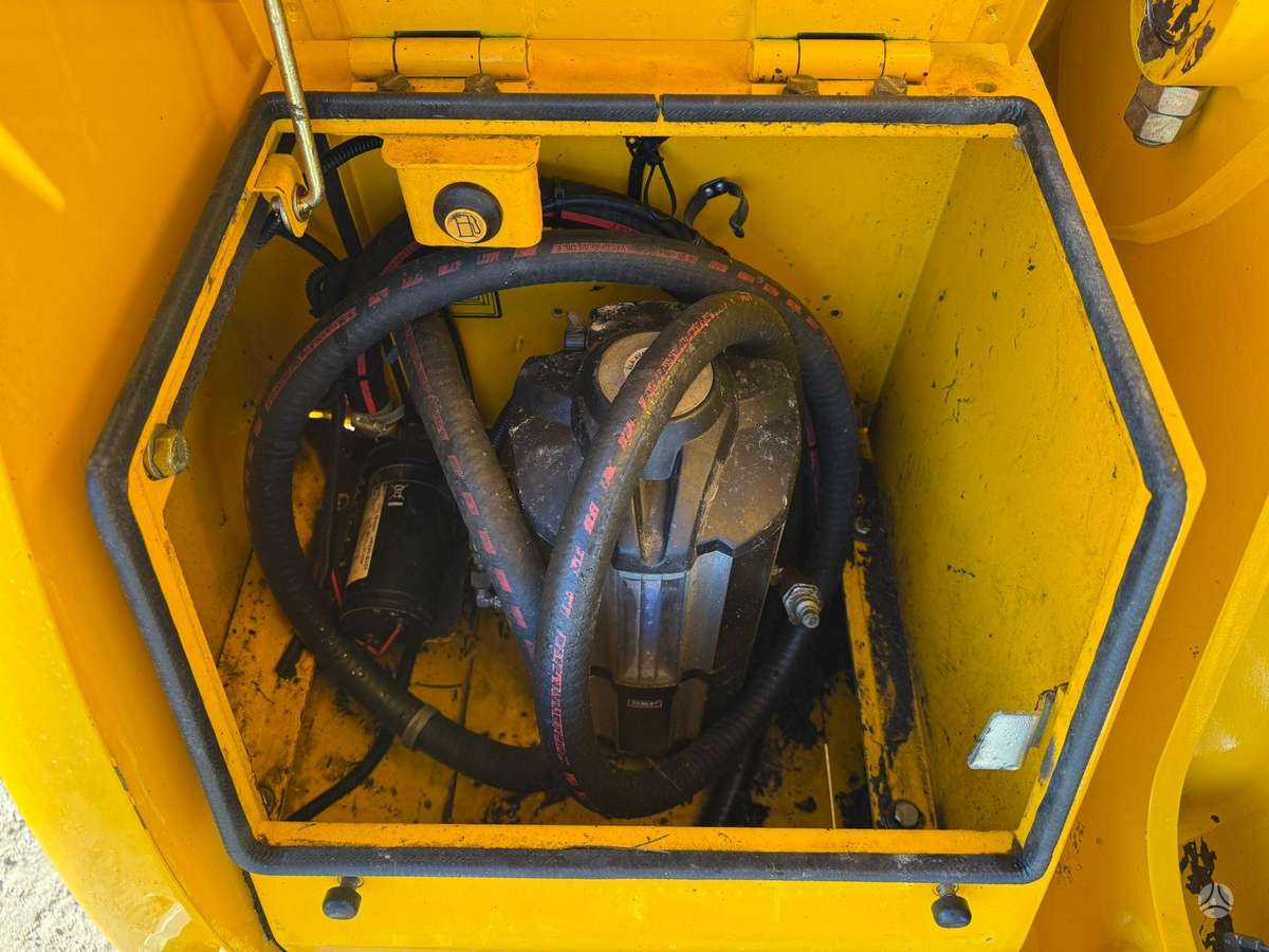 JCB JS 175 W Engcon + grapple, ekskavatoriai