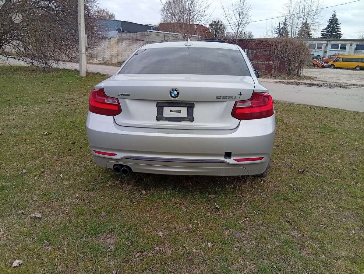 BMW 228, 2.0 l., Купе (coupe)