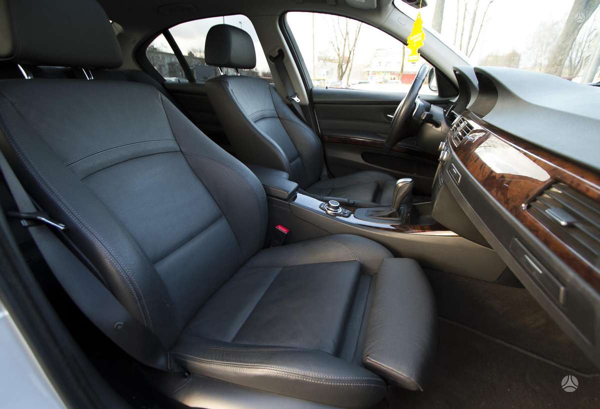 BMW 335, 3.0 l., Седан