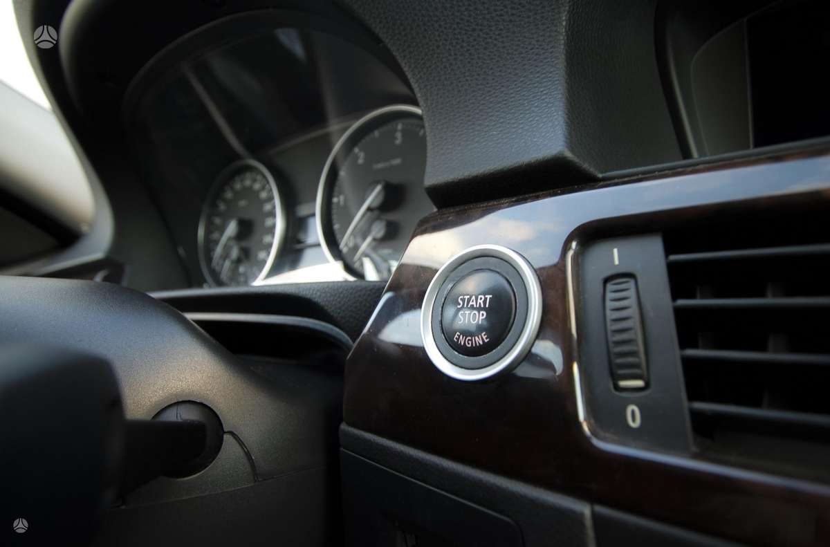 BMW 335, 3.0 l., Седан