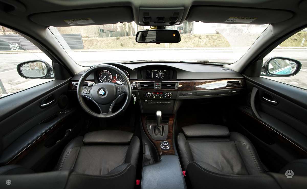BMW 335, 3.0 l., Седан