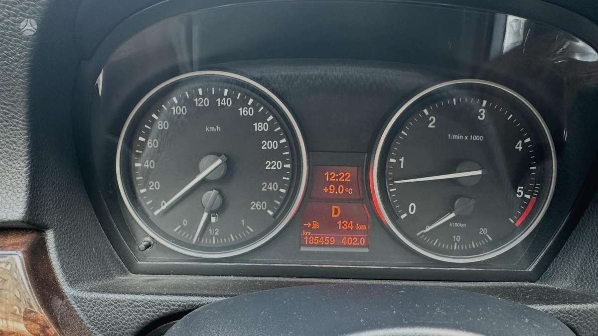 BMW 335, 3.0 l., Седан
