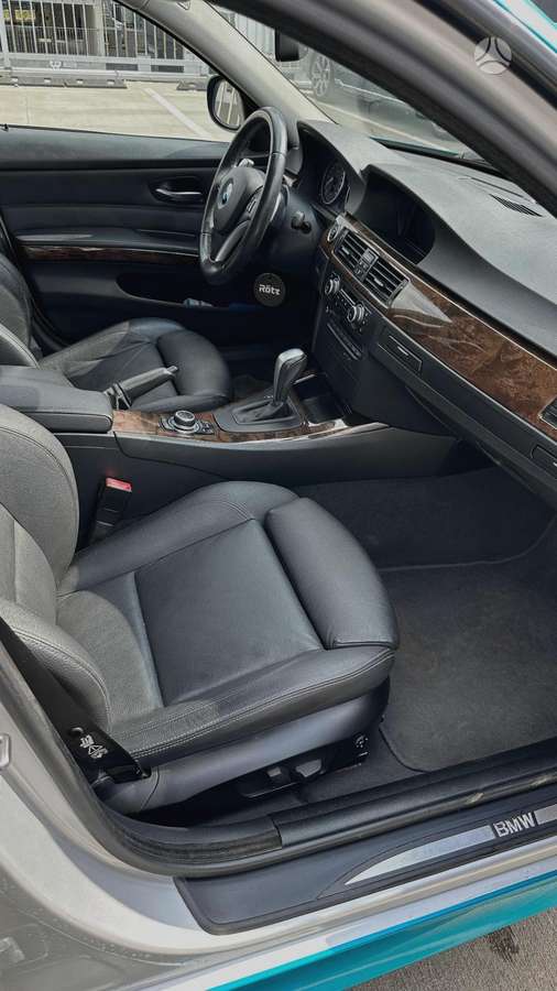 BMW 335, 3.0 l., Седан