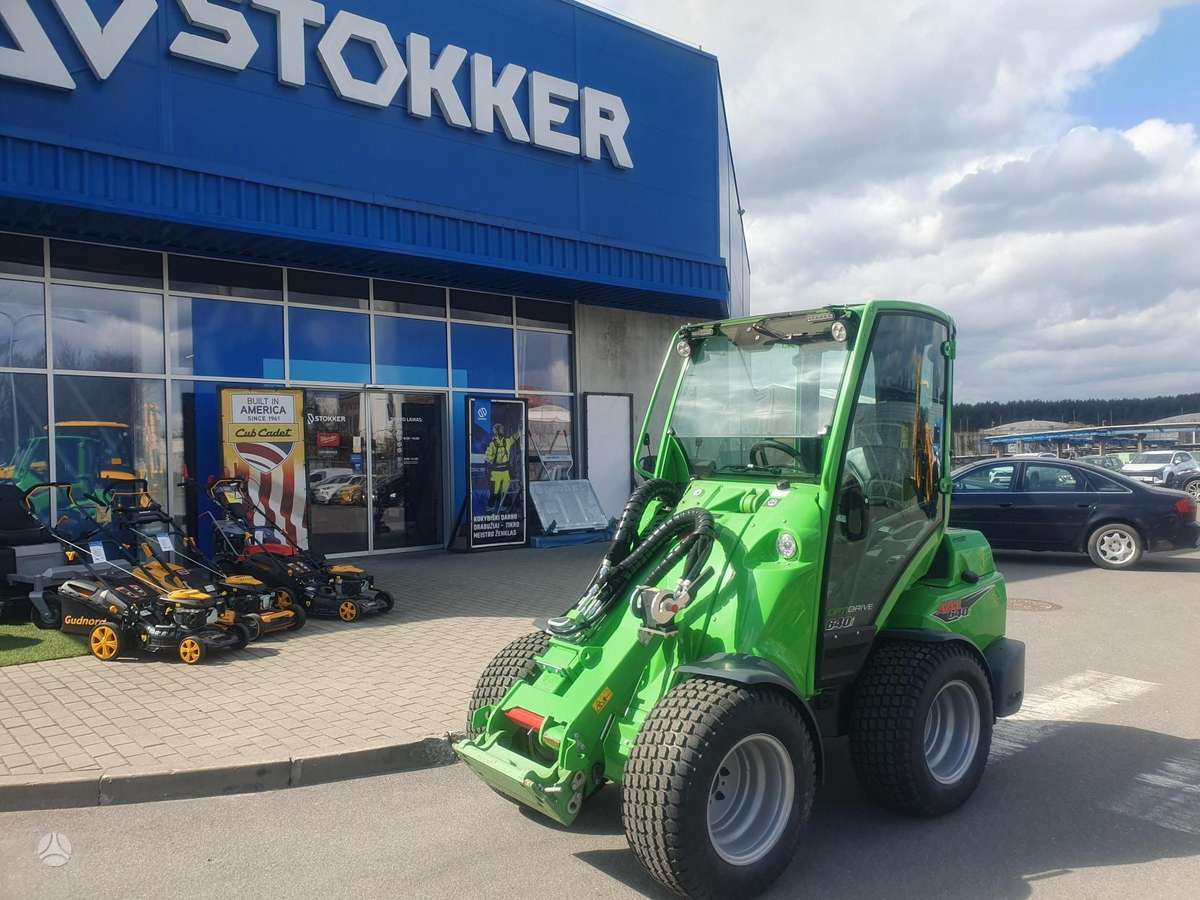 AVANT 640i, mini loaders