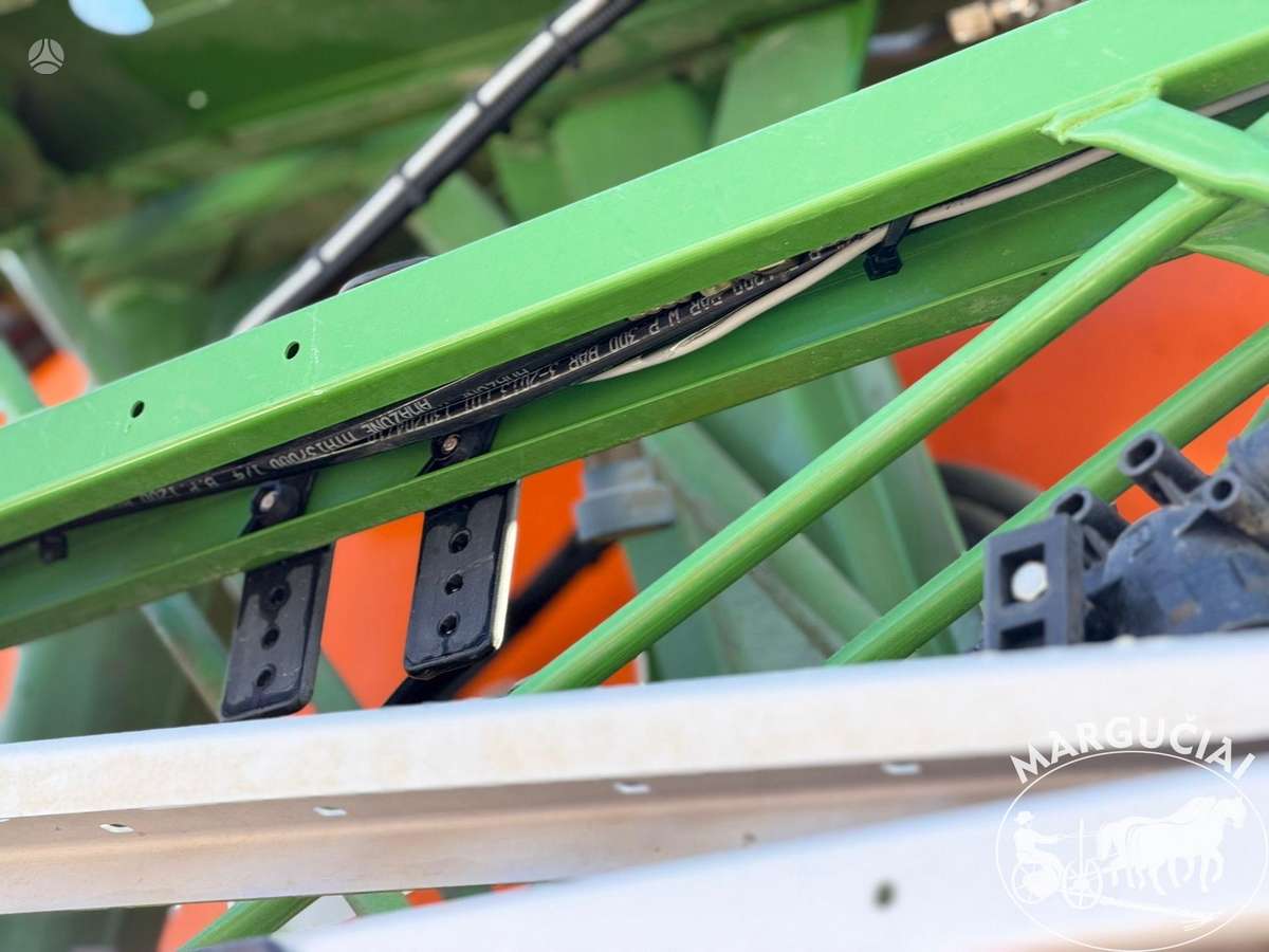 Amazone UX 6200, 6200 ltr, 28 - 30 m, sprayers