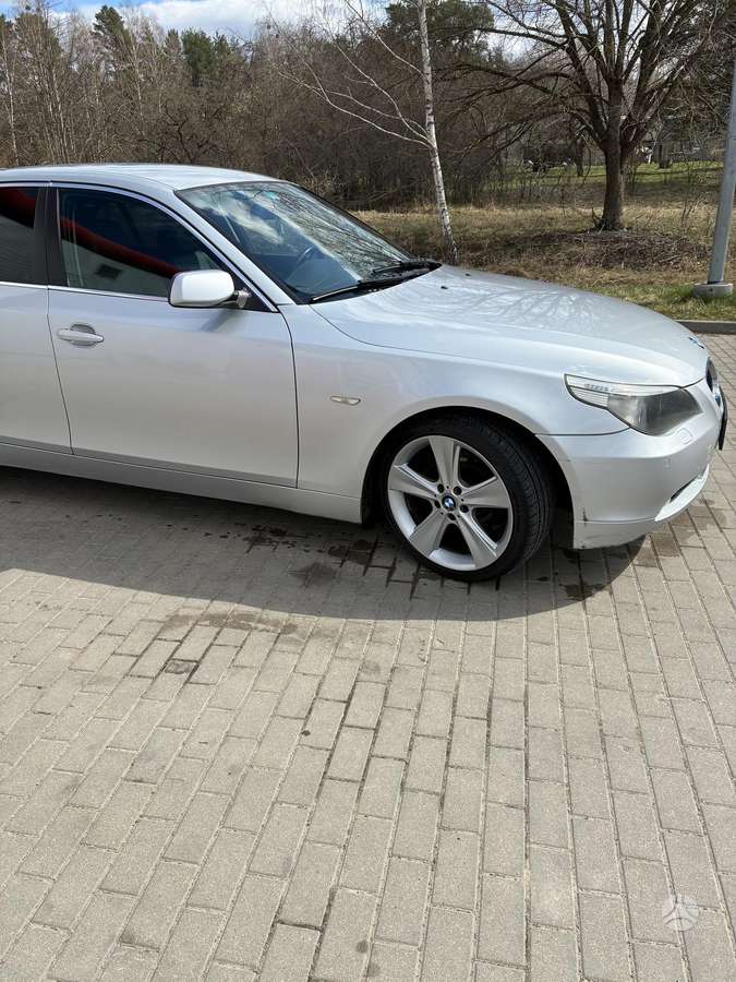 BMW 525, 2.5 l., Седан