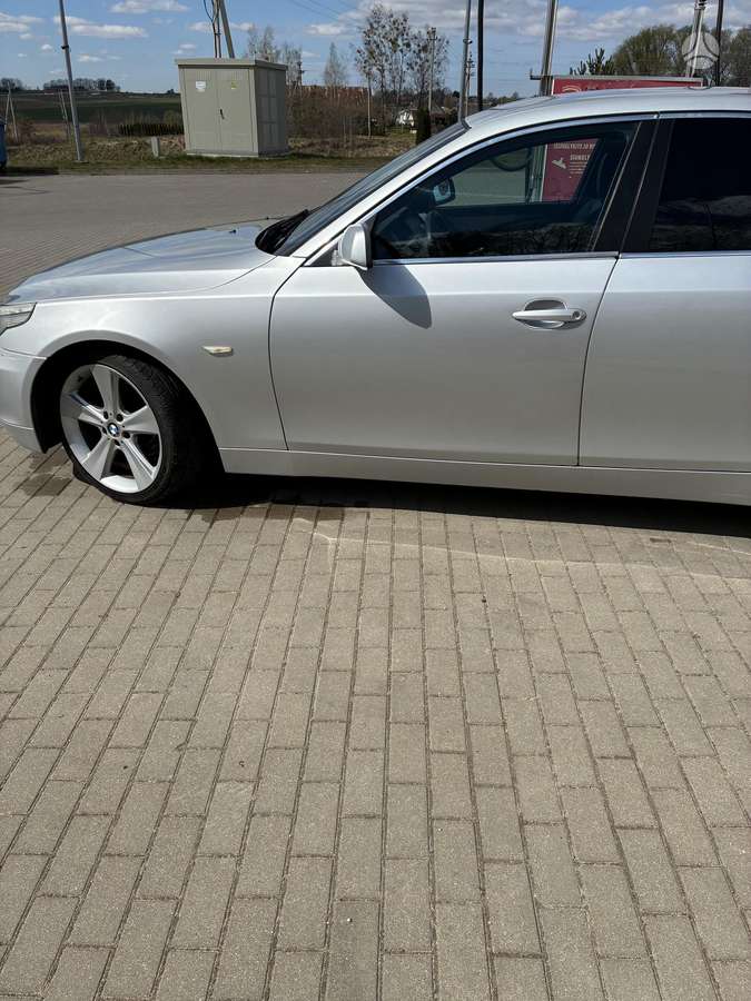 BMW 525, 2.5 l., Седан