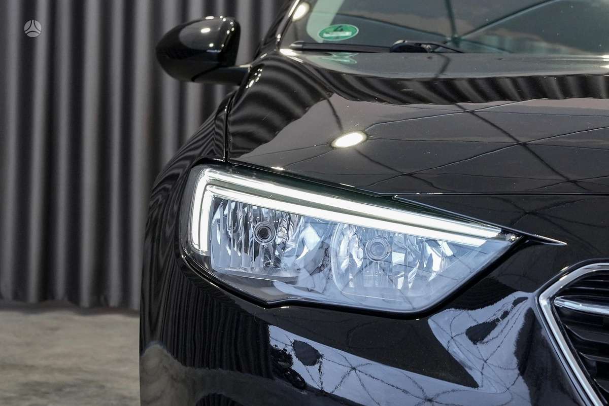 Opel Insignia, 1.6 l., sedanas